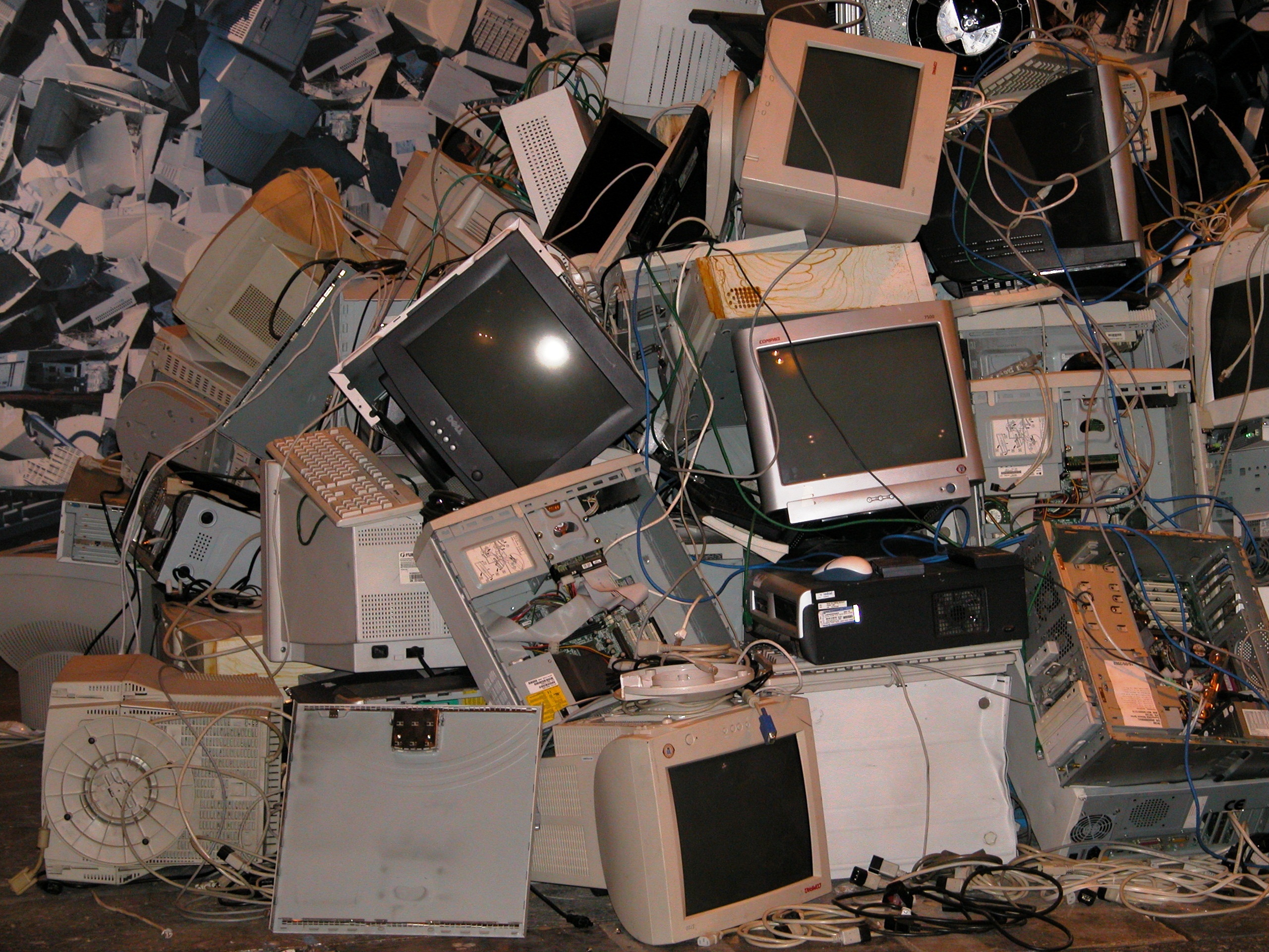 Refurbished Lease of Life for Electronics amid Chip Crisis and the Circular Economy